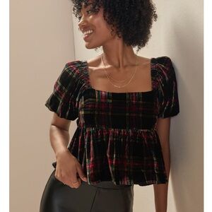 Francesca’s Viola Puff Sleeve Velvet Blouse- Size XL (Juniors)
